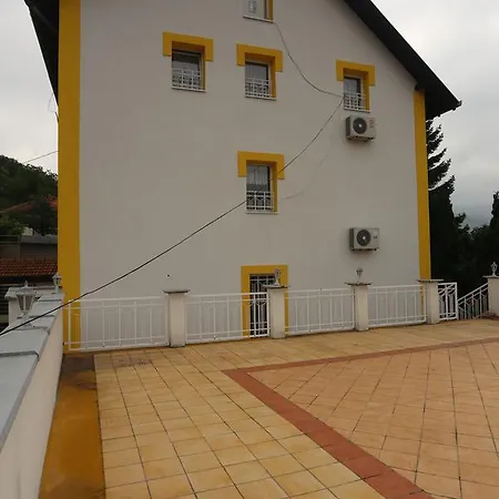 Irma Apartment *